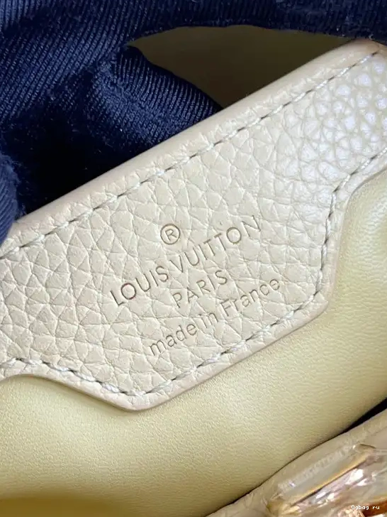 CAPUCINES VUITTON BB LOUIS 0422